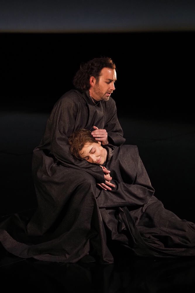 luiscalduch's tweet photo. 🇪🇸 LA FAVORITE #Barcelone Timide flamme #Donizetti @Liceu_cat #PatrickSummers #ClémentineMargaine @barcellonadani @evemaudhubeaux @Spikelmyers #StephenCostello #MarkusWerba @OlivieriBariton @ScheppelmannCh #ópera #Barcelona #Catalunya @Forumopera ➡️ https://t.co/yCJbfOaqn9 https://t.co/KmyZJrdYAW