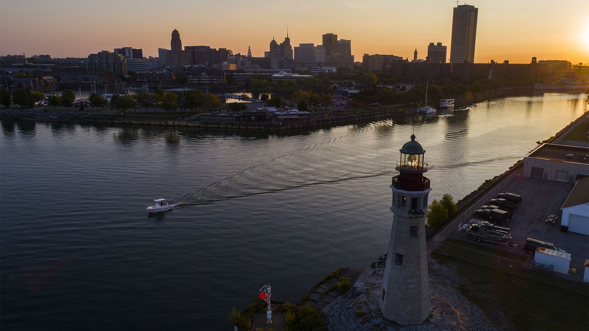 photocc's tweet photo. Want to see more photos and videos from #BNDrone? Check out this post with links to several videos, galleries and #BN360 by @DerekGeePhoto and @jhickeyBN Love the #BNdrone team. https://t.co/hhG4KKnijW https://t.co/2H7Esl5sus