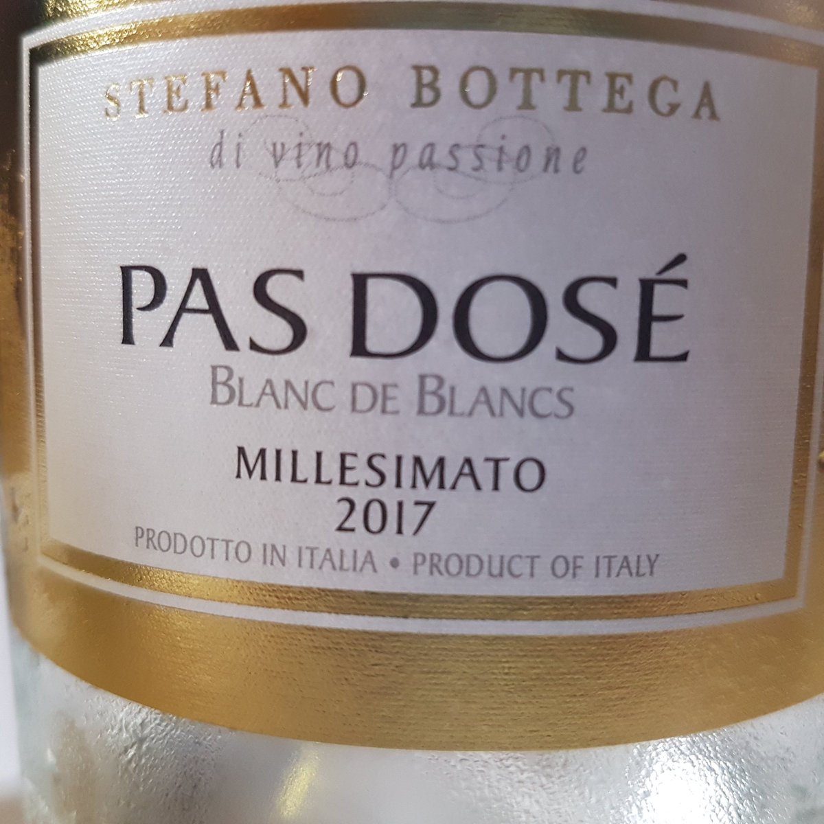 T_Cnews's tweet photo. A #Firenze si presenta da @burde il nuovo Pas Dosè di Bottega con @stefanotesi @gustarviaggiand @robertacapa @wonderraffa @TozziVivacity @RicChiarini https://t.co/I7KBX6N6M1