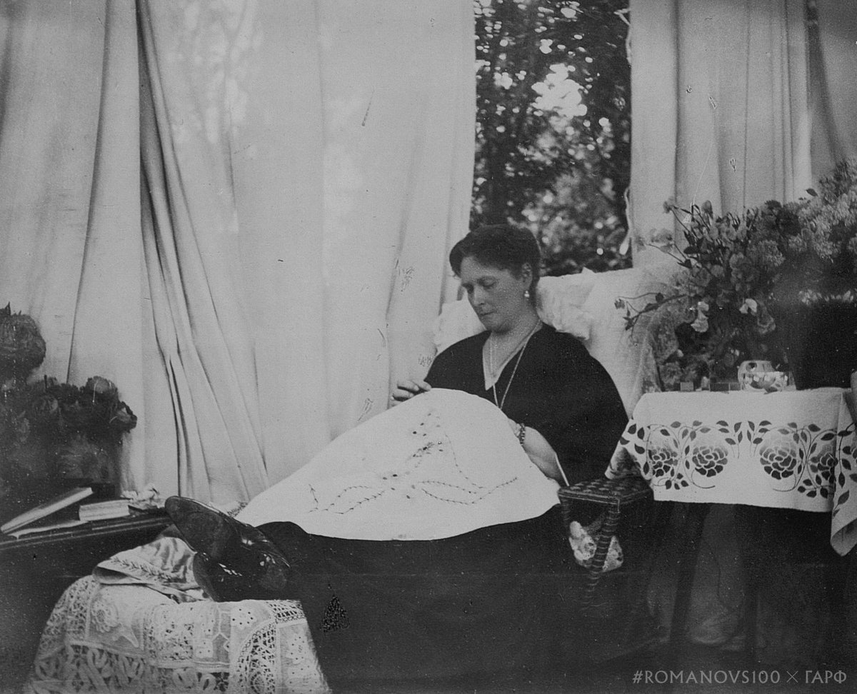 The Romanov Sisters tweet media