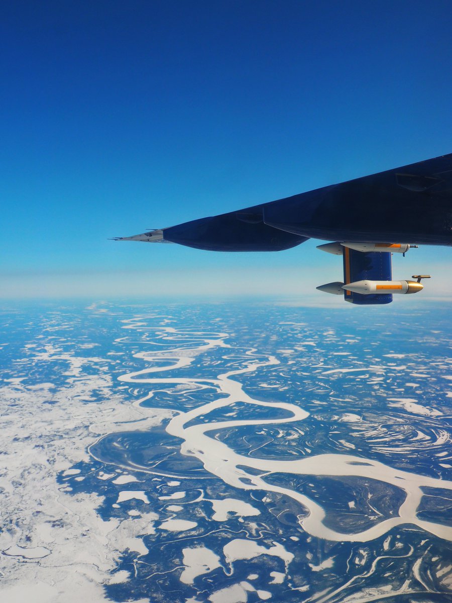 AtmosScience's tweet photo. A spectacular view from @faam146 during the #MACSSIMIZE flights over #Alaska. Congratulations to Hannah Price, who captured this image and has been voted winner of the NCAS Staff Photo Competition https://t.co/zyqRoSSoH8