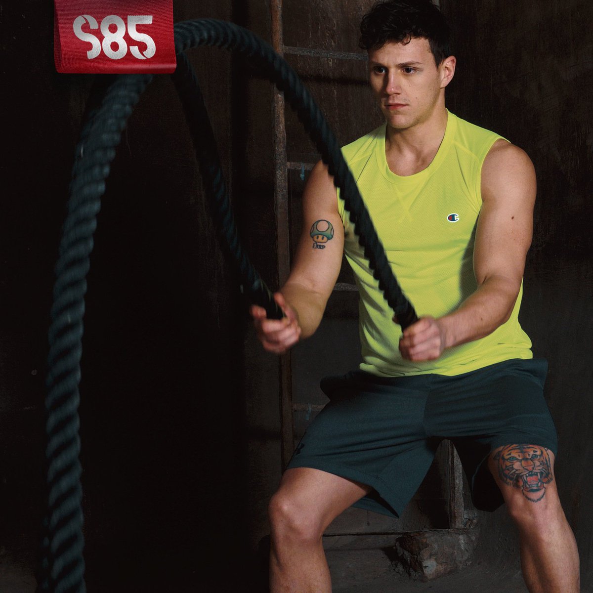 sport85com's tweet photo. Ci sono traguardi che all'inizio non vedi neanche.
Come essere destinati a qualcosa, e scoprirlo solo una volta in corsa.

Aumenta la passione, riduci tutto il resto coi #SALDI S85 !
Negli S85 Store e su https://t.co/TdtMjL3vib 🔎 #boxe

#sales https://t.co/Kz6a78gEcp
