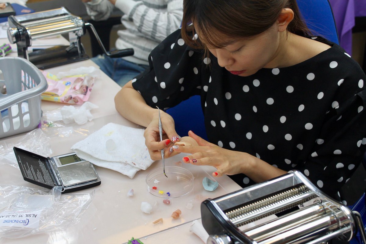 Technovent's tweet image. Take a look at what we got up to Friday at the finger prosthesis course!
#fingerprosthesis #prosthesis #maxillofacial #anaplastology #technovent #silicone #training #course