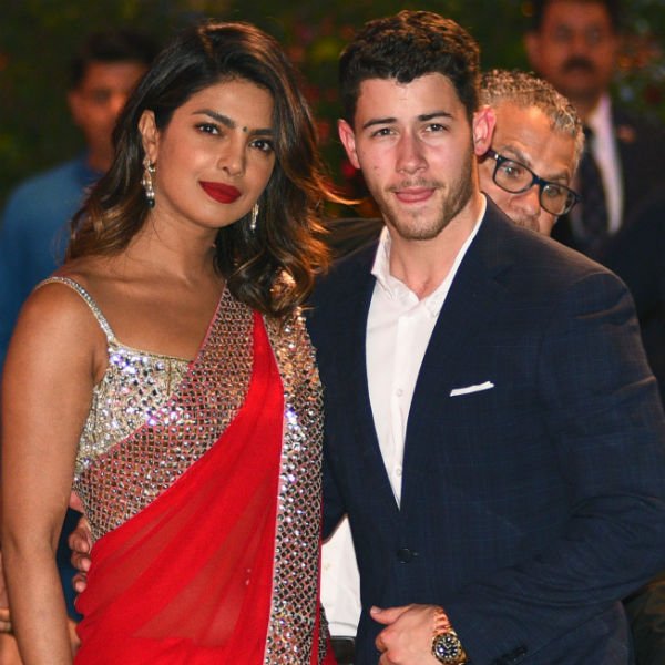 OCEANUP's tweet image. .@nickjonas and @priyankachopra may already be shacking up: goo.gl/i1Puk5