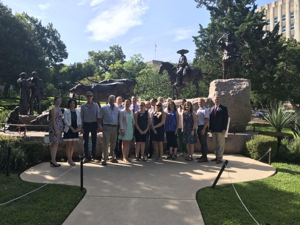 AALPClass's tweet photo. Welcome to @austintexasgov #AustinTexas #NAST18 #AALP17 #AALPinTexas https://t.co/FicyeGOK6c