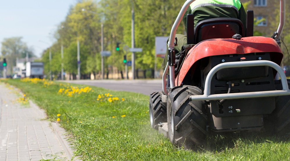 Want to know when the grass verges are being cut? Visit westsussex.gov.uk/roads-and-trav… #SaveTimeGoOnline