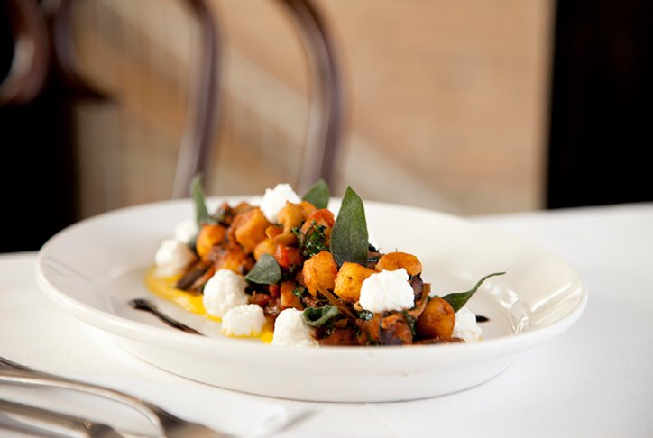 FallonandByrne's tweet photo. COMPETITION TIME! Fancy winning LUNCH FOR FOUR in our Exchequer St restaurant?! To be in with a chance to win, simply RT and we will draw the winner on Wednesday evening - good luck!  https://t.co/3GrWQ7meht https://t.co/2H80Uo6Aey