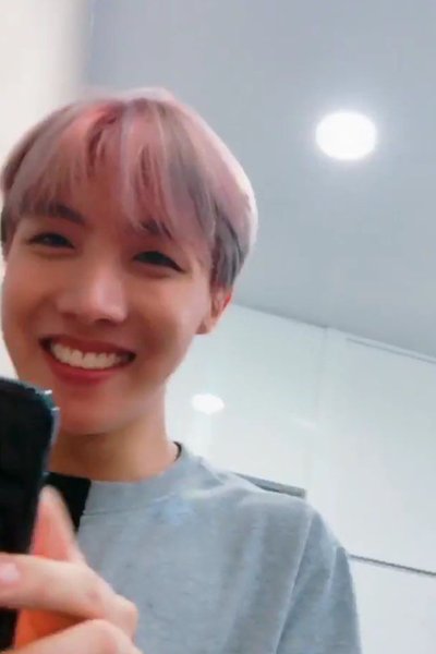 AESTHETEBTS's tweet photo. if i know what 𝓵𝓸𝓿𝓮 is, it is 𝓫𝓮𝓬𝓪𝓾𝓼𝓮 𝓸𝓯 𝔂𝓸𝓾.

❄️ #hoseok ❄️ #aesthetic ❄️ https://t.co/haoKGPNFnf