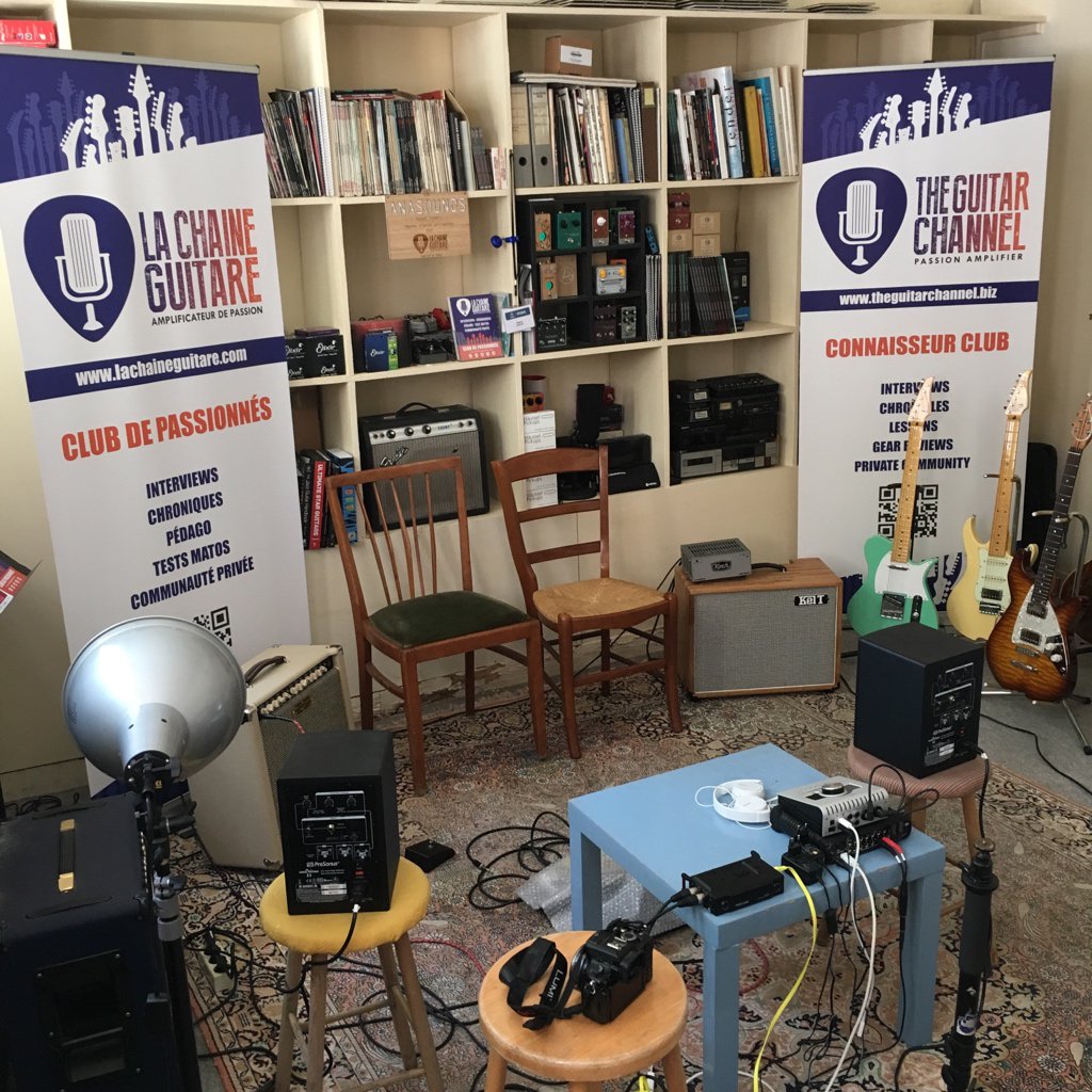 GuitarShowroom (@guitarshowroom) on Twitter photo Le showroom est prêt pour accueillir l’immense <a href="/kamilrustam/">Kamil Rustam</a> qui est de passage à Paris juste avant de repartir pour Los Angeles. Interview #guitare à la main à venir ! Le showroom est prêt pour accueillir l’immense <a href="/kamilrustam/">Kamil Rustam</a> qui est de passage à Paris juste avant de repartir pour Los Angeles. Interview #guitare à la main à venir !