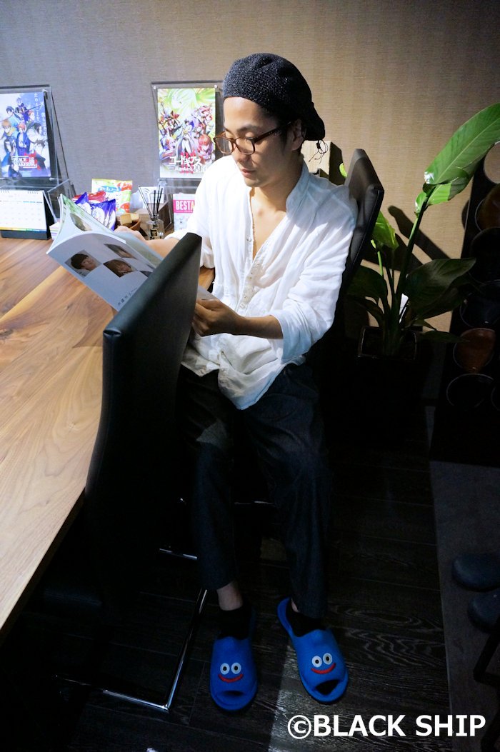 Black Ship Purser Black Shipクイズ 答えは 福山潤 でした スナック潤 も厳密には間違いではないのですが 閉店しているので 元店長ですね T Co Dp48adh0ta Blackship 立花慎之介 福山潤 T Co Gioexb9zhc