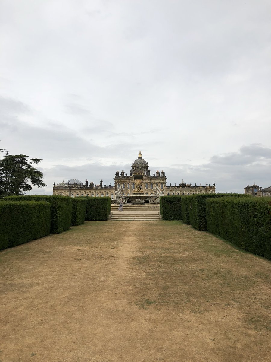 fruitykitchen's tweet image. Adore @CastleHowardEst however staff are not a happy bunch 😕