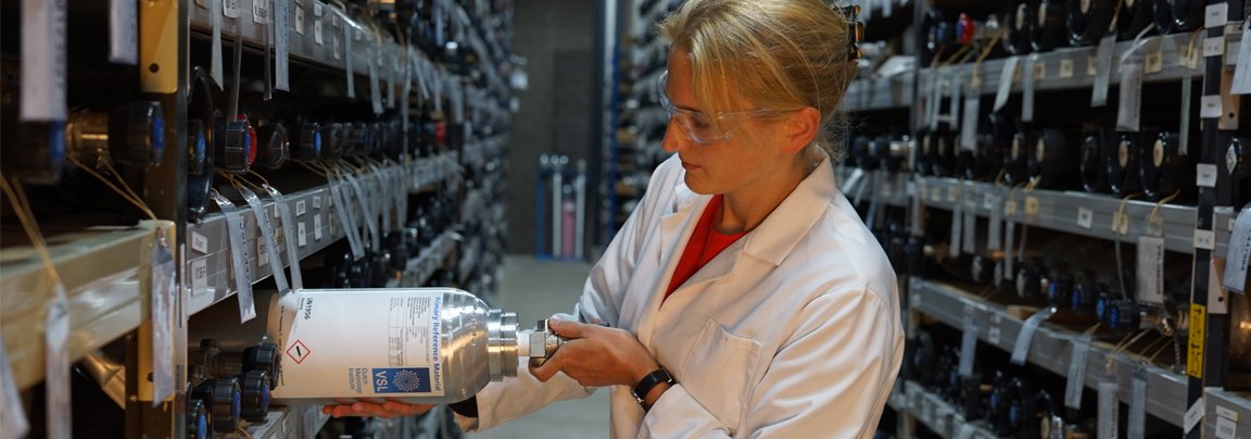 VSL Dutch Metrology Institute has started a special programme to collect client enquiries for 3 types of high accuracy gas mixtures in compressed gas cylinders containing Volatile Organic Compounds (VOC) at trace levels. Join Our VOC Programme: vsl.nl/en/about-vsl/n…