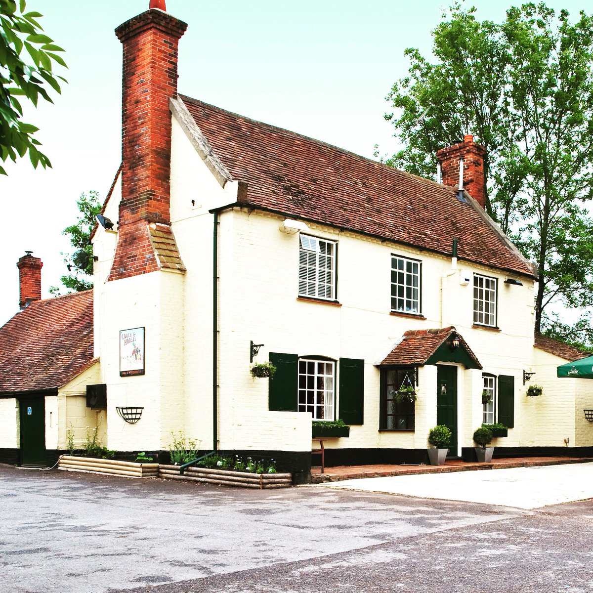 Pub To Let // The Coach and Horses, Rotherwick

The Coach and Horses in Rotherwick is a 'quality village local' with character and charm in abundance. The pub has built a great reputation in the local village and the wider area. 

Find out more: hall-woodhousepartnerships.co.uk #pubtolet