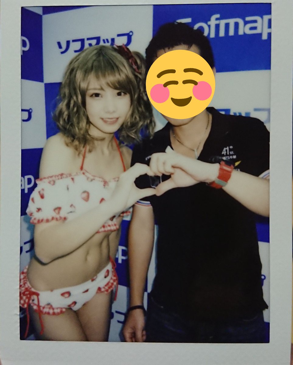 emu_pj's tweet photo. ヤンジャンイベントでえなこりんと初めてチェキ撮りました‼️とても可愛いくてドキドキしてヤバかったです(*≧∀≦*)
帰国した後にも関わらず笑顔で対応してるえなこりんを見て感動しました(*´-`)
今日はイベントお疲れ様でした(^^ゞ
#えなこ
#えなこりん https://t.co/9YhaCZYnjy