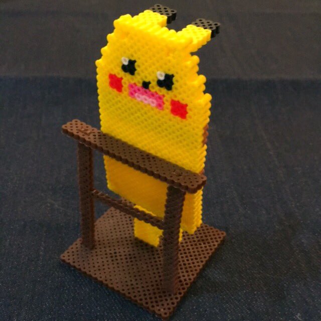 ミネヤマキノコさん ドット絵メッタ打ち中 Twitter पर 今日はもうひとつ アイロンビーズでピカチュウサーフボード作ったよ W ｶﾝﾀﾝ ポケモンクエスト ナノビーズ T Co Kr5nte9kzt Twitter