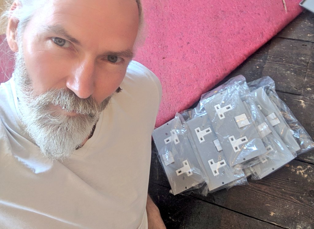 joncampling's tweet photo. Shizzzz gettin' real!!!
#HoleInTheFloor #elctricians #rewire #powerpoints #office #photostudio #StreamingHub https://t.co/8OfBGk9aTl