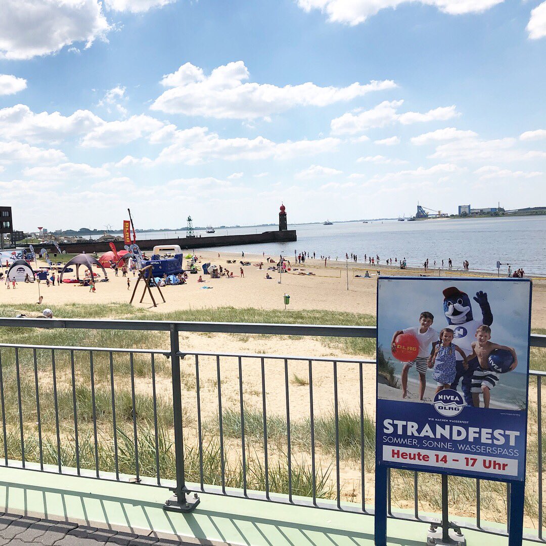 BremerhavenInfo's tweet photo. Kommt zum #Strandfest in #Bremerhaven! Kostenfrei bis 17 Uhr.๐๐ผ #bremerhavenerleben @nivea_germany @DLRG https://t.co/kRTegzSBcv
