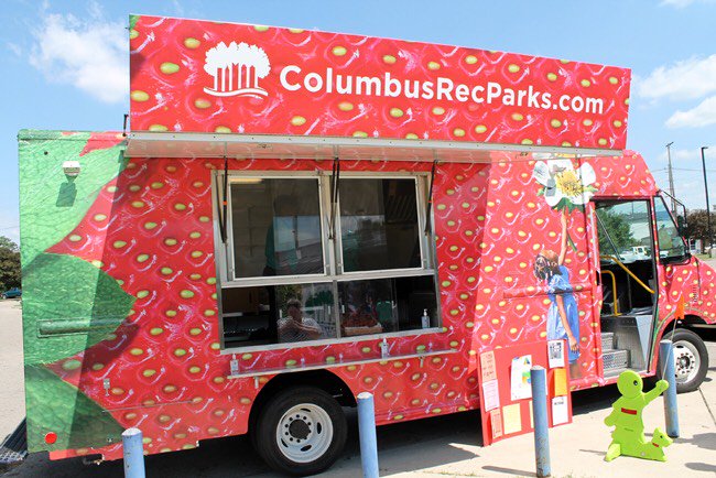 LSSFoodPantries's tweet photo. Come and see what the @ColsRecParks strawberry truck is cooking today at our Champion Avenue food distribution noon to 2pm! #lssnetworkofhope #endhunger #summerlunch #golunch @GoLunchCbus https://t.co/E06eKNz0sC