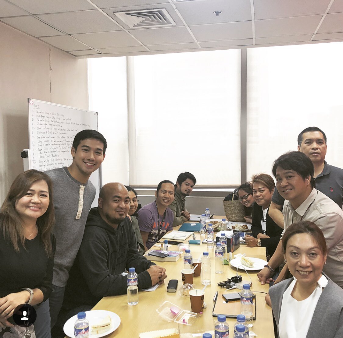 akosiKenChan's tweet photo. The amazing crew and now my new family. Stay tuned because the road ahead is not one to miss. With a new series coming soon on GMA 7, this is just the first step! I am so excited! Are you guys ready? 😉🎬🙏🏼 #FirstMeeting @gmanetwork @ArtistCenter https://t.co/vO3mBNrUrZ