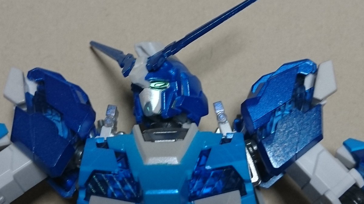 ari_the_hetare's tweet photo. ガンダムベース東京のコンペティション用のユニコーンガンダムのペインティングモデルの塗装もいよいよ佳境に!!
普段の塗装ではなかなかやらない塗装方法がまた楽しい!!
次回で完成出来そうです!
#ユニコーンガンダム
#PAINTINGMODEL
#gundambasetokyo https://t.co/p0mp6B15DO