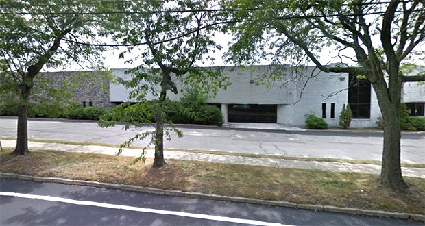 Queens manufacturer relocating to Long Island:
bit.ly/2mmx0nE