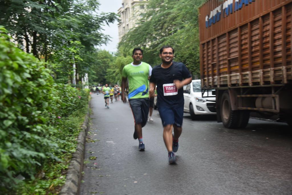 ABC_R_U_N's tweet photo. #run and #fun together when #bigboss #sid sir has his birthday !
@ABC_R_U_N #cybagerun #Pune #celebratingtogetherness #runningfamily #SundayFunday https://t.co/ZSkyMzvlGc