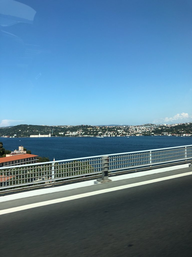 @efetuncr Ama sen bunu özledim demedin, spesifik başka bir şey dedin. Yoksa Istanbul is Istanbul bitchez 🙌🏻