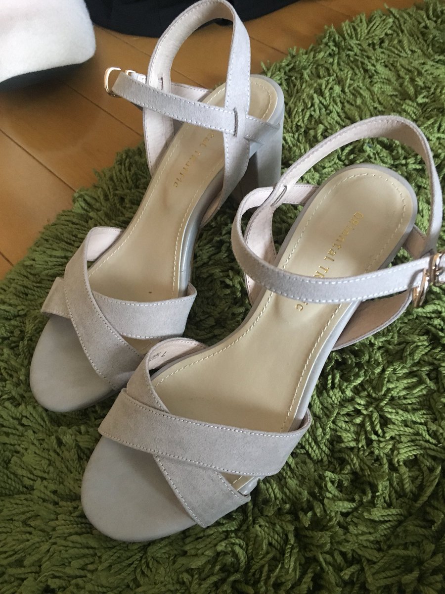 しゃちお パンプスとかブーツに染み付いた足のにおいも大好きですよ