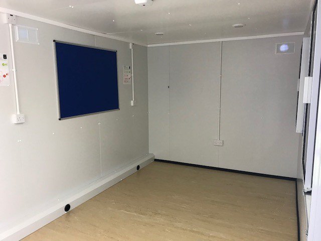 PhilspaceLtd's tweet photo. We've taken delivery of another Solo 16 unit, complete with internal generator, toilet, canteen facilities and drying room #welfare #philspace https://t.co/rw2HhmDT9Q