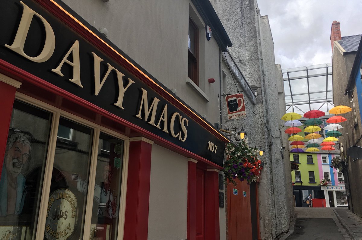 MulliganEddie's tweet image. Huge kudos to all the team @kazbar1  &amp;amp; #DavyMacs on the street #animation @WaterfordCityCt #looksfab 👏💙 #Waterford