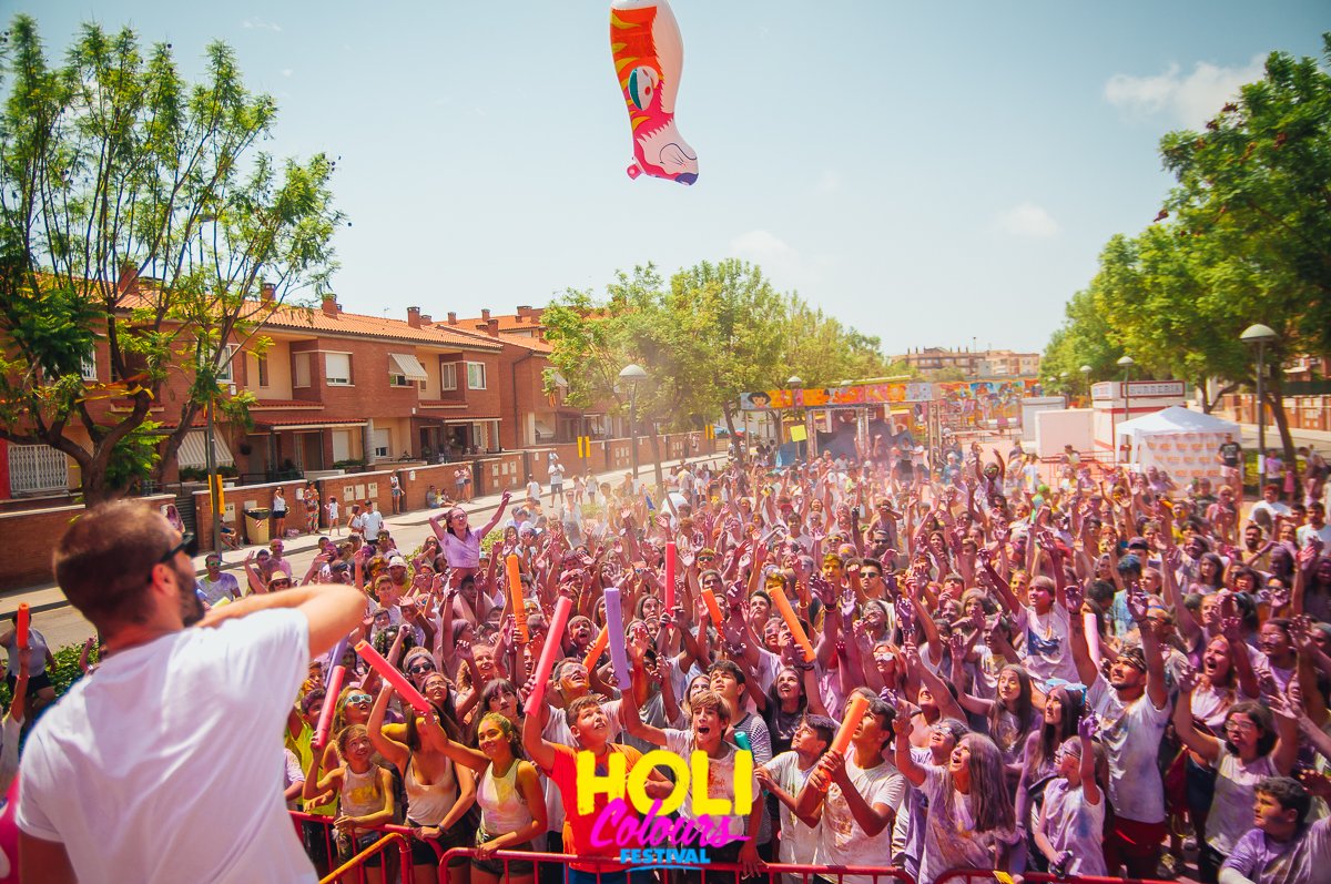 holicolours's tweet photo. ¡Gracias Tarragona! ❤️ ¡Volveremos muy pronto! 🥳
Estad alerta a nuestras redes sociales, otro municipio de la provincia se añadirá proximamente a nuestra gira 2018.... 🤐
#holicoloursfestival https://t.co/NXcdEOMfe5
