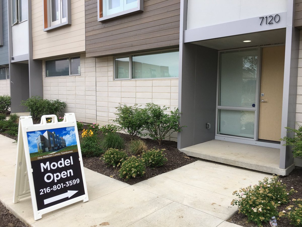 OneMidtownCLE's tweet image. Model Townhome Now Open! 7209 Euclid Avenue, Cleveland, Oh. Located three minutes from @ClevelandClinic @UHhospitals @UHRainbowBabies #liveclosetowork #commute #walk #bike #healthy #sensible #placemaking #neighborhood #urban #downtown