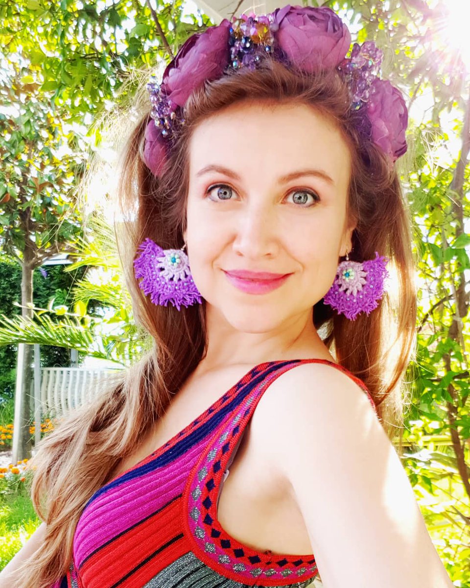 Süslenmelere doyamamış olabilirim çünkü bugün benim doğum günüüüm!!!😍🏵🌼🌺🎉🎊🎈😄 instagram.com/p/BlTL7YhgrTb/…