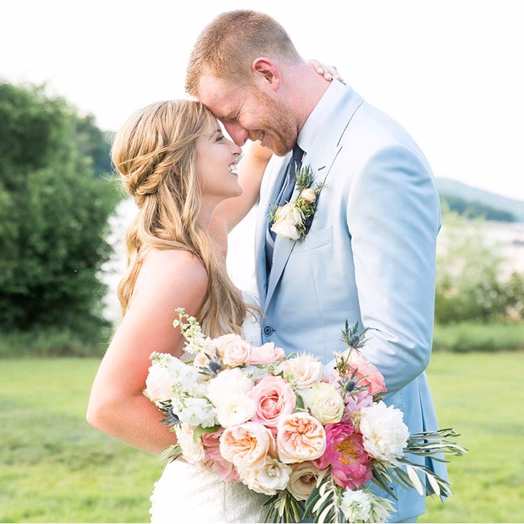 A huge Congratulations to Mr. and Mrs. Wentz!!! It was a pleasure serving you! We were honored to be your choice hotel for your special day! Many warm wishes from all of us here at SpringHill Suites Quakertown! 🎊 #WentzUponATime  <a href="/cj_wentz/">Carson Wentz</a> venue: <a href="/TheLakeHouseInn/">The Lake House Inn</a>