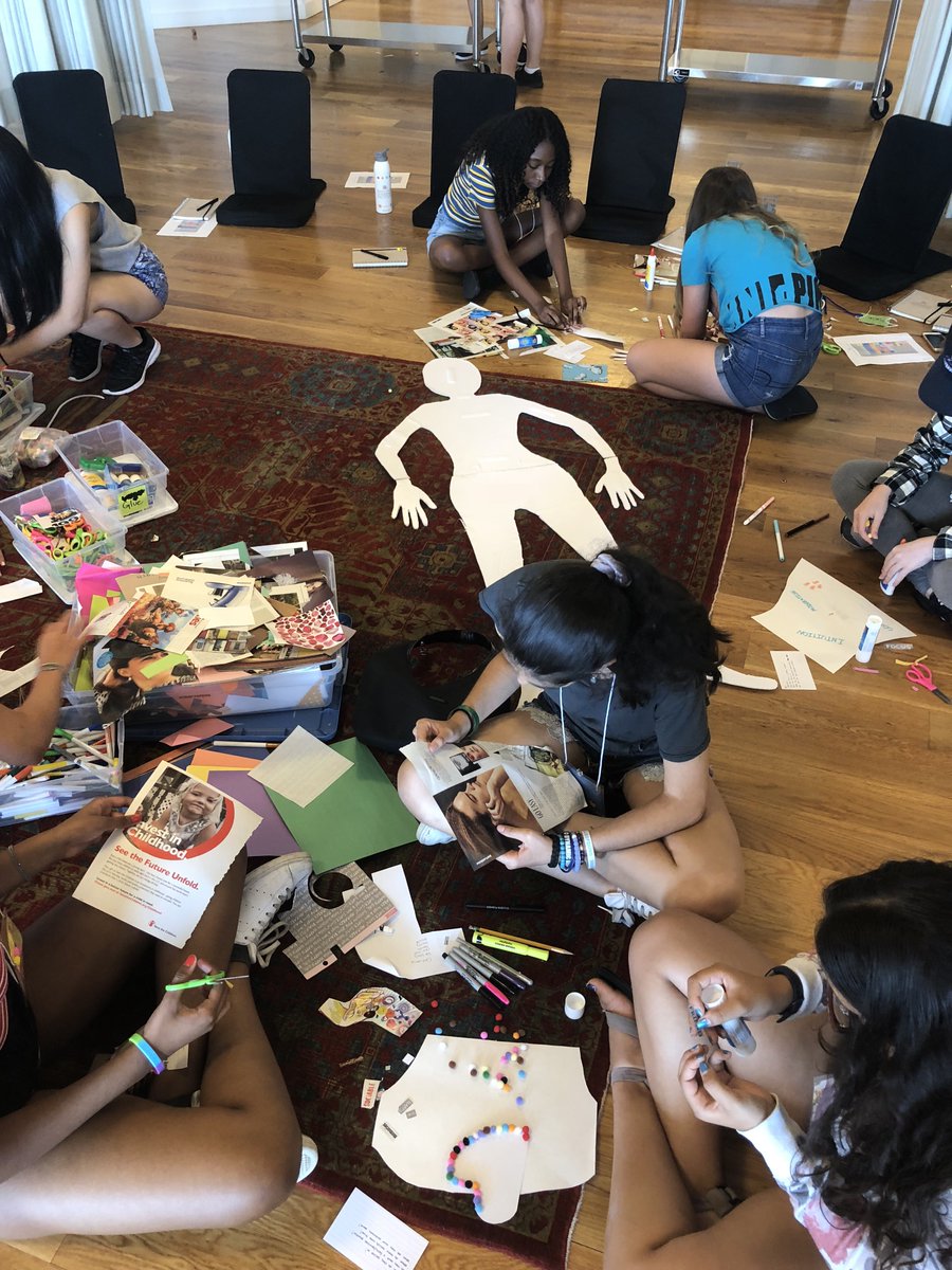 EFLI_LiFe's tweet photo. Day one of our #summerprograms programs is off to a ♥️🤗🎊💥 start! #leadershipprograms #youngwomenempowered #youthleadership #youthrise #eflilife #efli2018 https://t.co/cr6nNeMPn2