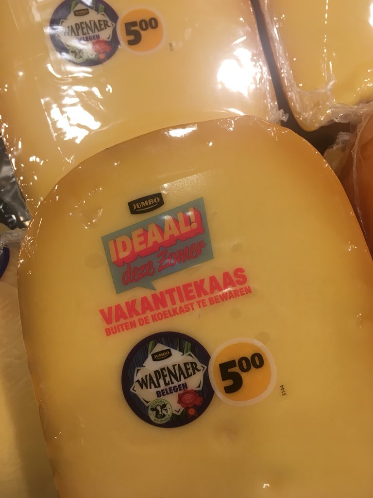 In het Saamaka tongo (taal uit het binnenland van Suriname) hebben ze zelfs een benaming voor dit soort gekke Hollandse fratsen #bakaasoni #vakantiekaas #doemijeenblok