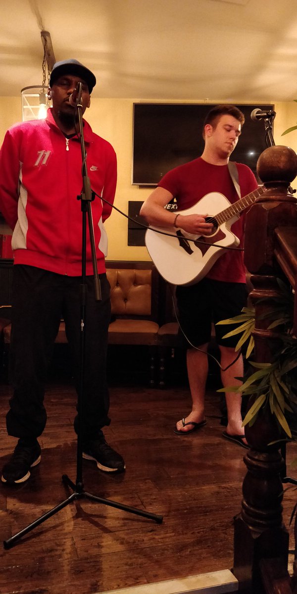 sptopenmic's tweet photo. A fully-booked night tonight! First up, blending song and spoken word, is DSB and Ollie https://t.co/6yjpgrNjme