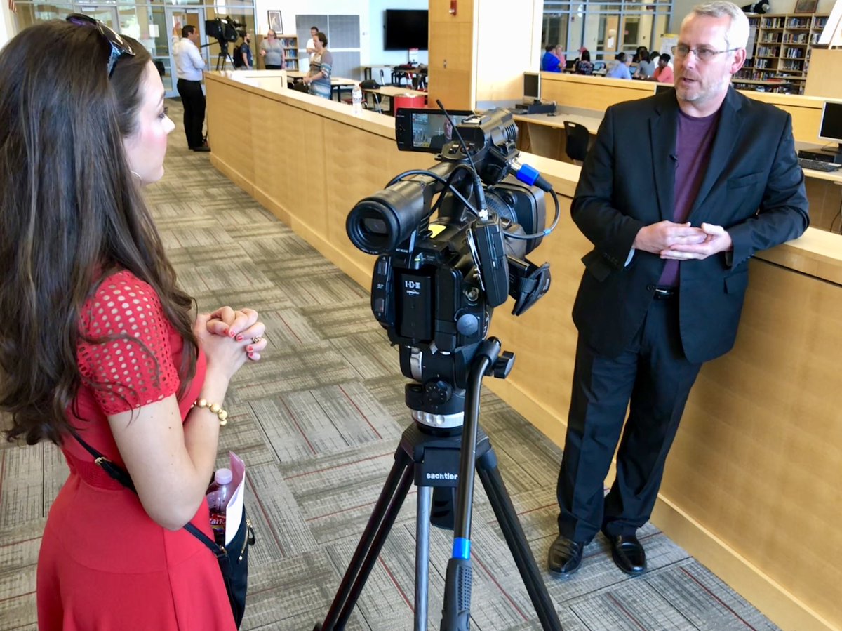 pcssdschools's tweet image. @chanleysha from @KARK4News and @FOX16News talks to #PCSSD CTO Will Reid about DRIVEN, an innovative learning initiative at Maumelle and Mills High that allows students to work at their own pace. Watch tonight!