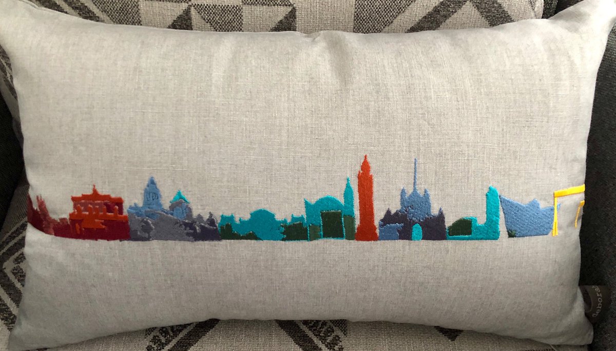 apallan's tweet photo. My new Belfast skyline cushion courtesy of Deborah Toner https://t.co/WUlNtVwWUI https://t.co/kqIdd4ZDRs