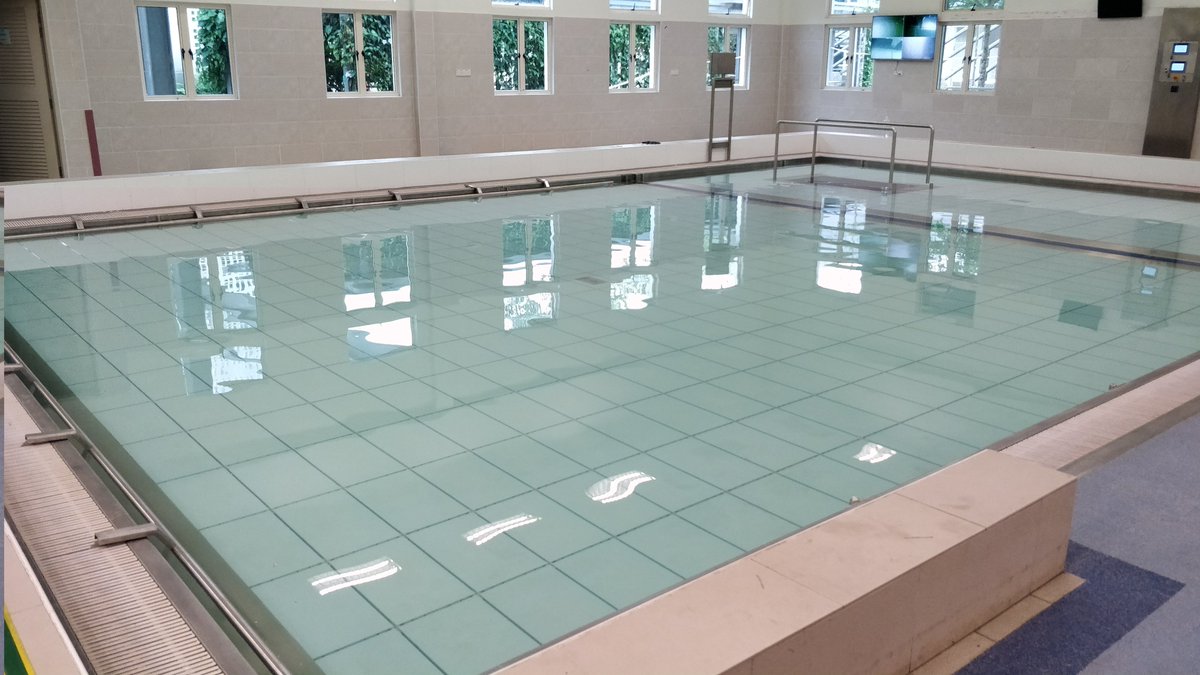 EWACMedical's tweet image. After replacing the existing system this pool is ready for operation with the latest technologies! Who doesn`t want two EWAC Medical movable swimming pool floors, an integrated underwater treadmill and additional features! #aquatictherapy #upgrade #movablefloor