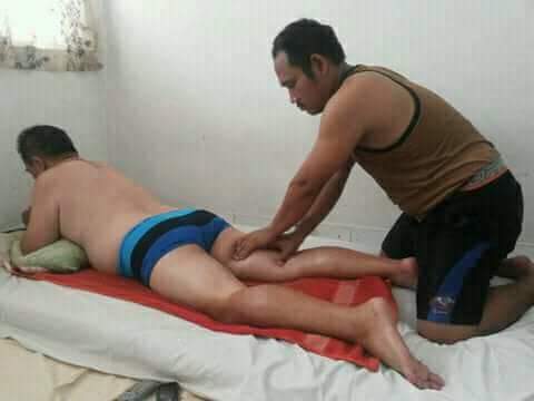 bangunj88's tweet photo. Belum belajar pijat, saya mau belajar mijit hehe takut gak salah hahaha wkkww https://t.co/ntUBI9b9FU