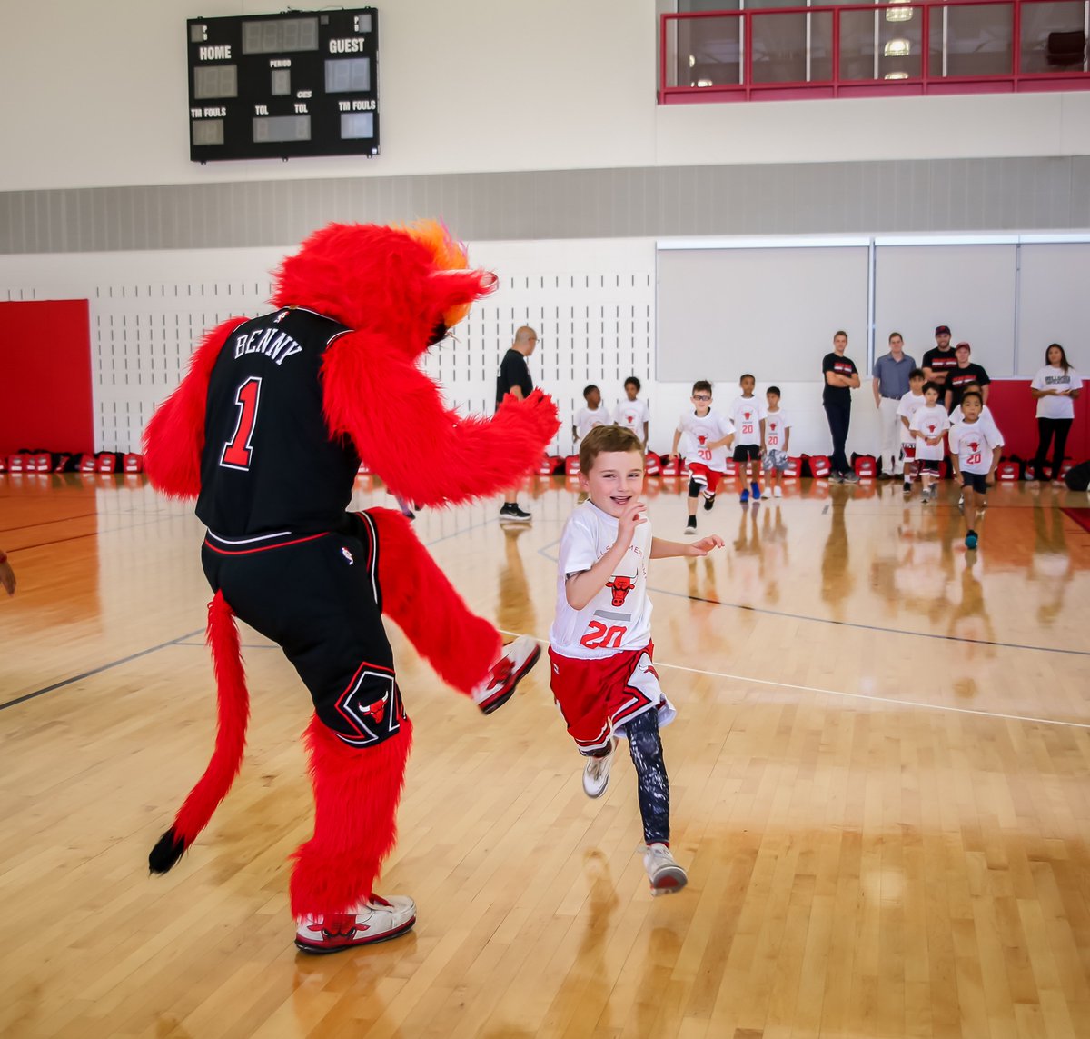 Basketball camp last week at the Advocate Center was next level, and included a couple of very special guests. Don't miss the next one: bullssoxacademy.com/sports/basketb…