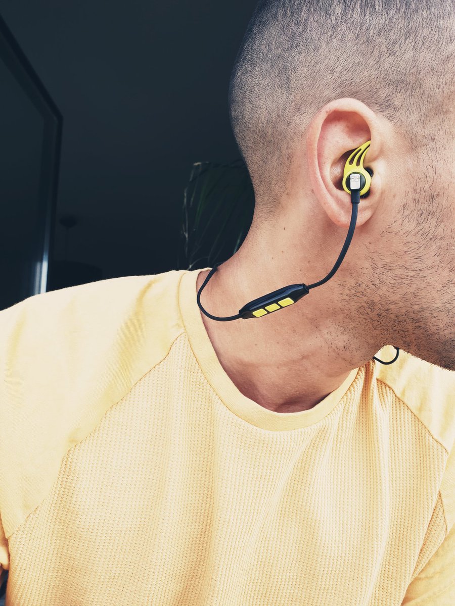 GeekircBlog's tweet photo. Les écouteurs sans fil #CXSPORT de #Sennheiser ! #run #running  https://t.co/uu8WEouioG https://t.co/dZgFmFHi6n