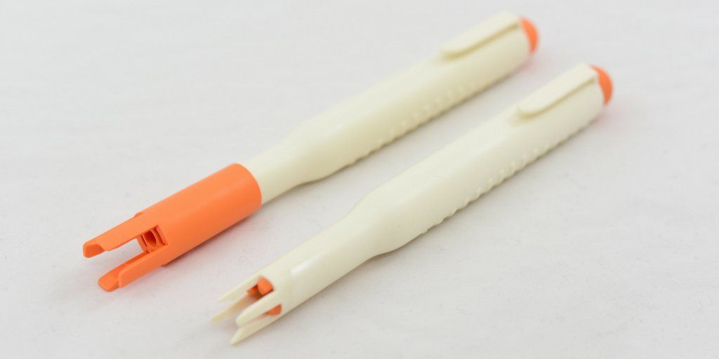 VitlProducts's tweet photo. Our Esy-Pik offers single-handed removal of 8.5mm #Microtubes or #Cryotubes, minimising the risk of thawing frozen samples & possible cross contamination - https://t.co/Qcg8g0Q7ve #labware #labsupplies https://t.co/ywgcDu8xnV