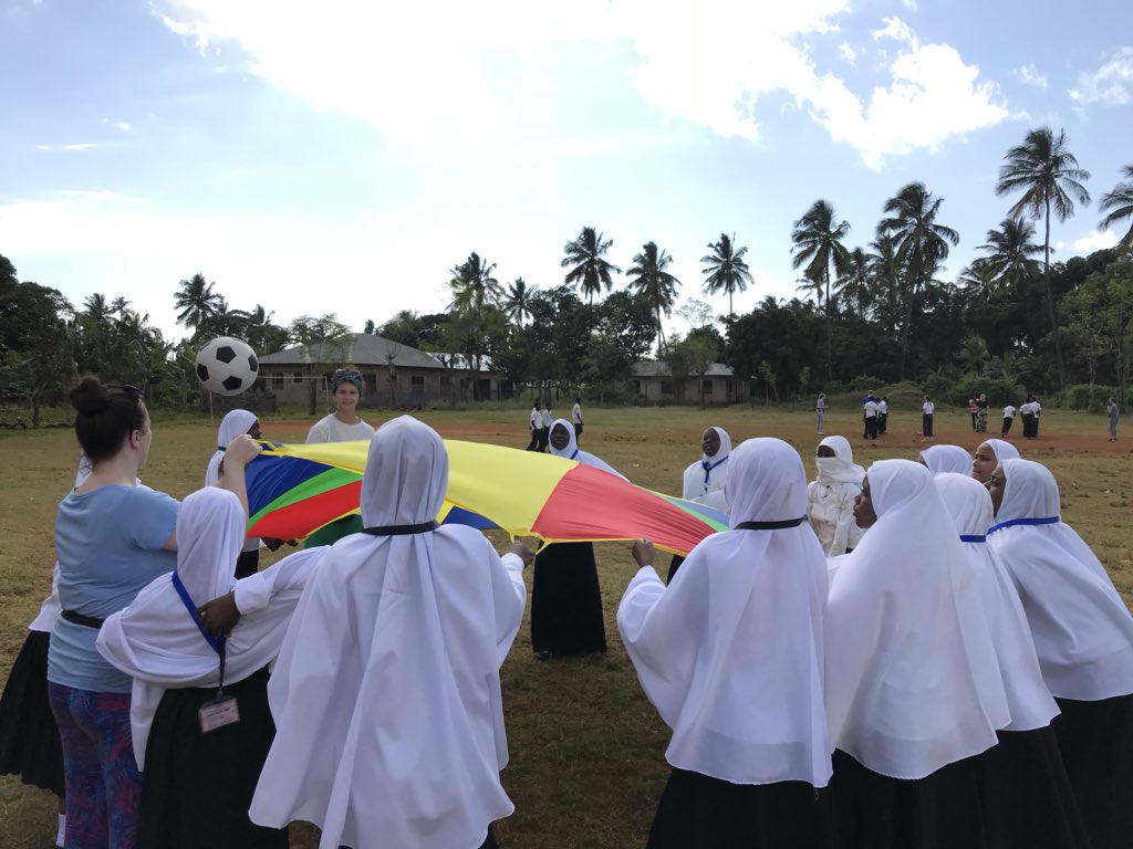 WHSZanzibar's tweet photo. Sports day was a huge success. It was enjoyed by the Makunduchi students but it was a great challenge to our students, especially overcoming language barriers when trying to explain each activity #alwayslearning #overcomingbarriers #sportisalwaysthesolution https://t.co/uWPLfydOJn