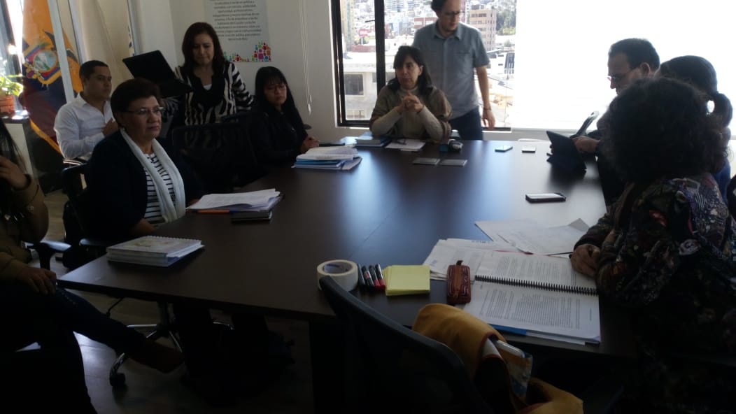 DEFENSORIAEC's tweet photo. [AHORA] Taller interno de la @DEFENSORIAEC para la revisión de los procedimientos internos para la protección y promoción de los derechos humanos https://t.co/oIYrD9kHAJ