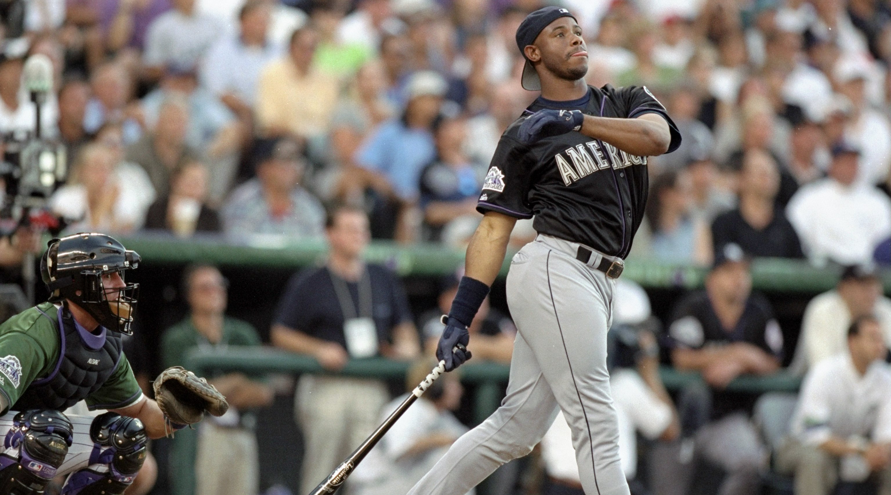 CBS Sports on X: With the Home Run Derby tonight, let's just take a moment  to remember how cool Ken Griffey Jr. looked hitting dingers with a backwards  hat.  / X