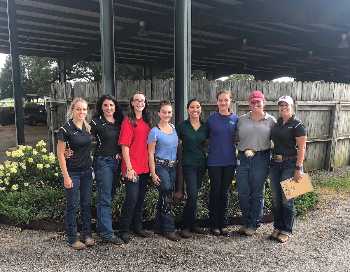 bamahuntseateq's tweet photo. Our first Western camp was a success! #AlabamaEquestrian #UAEquestrianCamp #RideWithTheTide
#RollTide https://t.co/RdtDEFEpK7