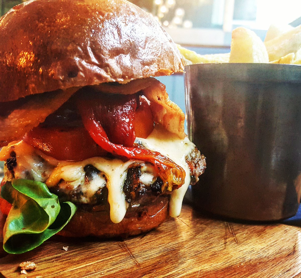 It is that good!
Omnino, food for the soul!
#steaks #burger #wines #cityrestaurants #londonfoodies