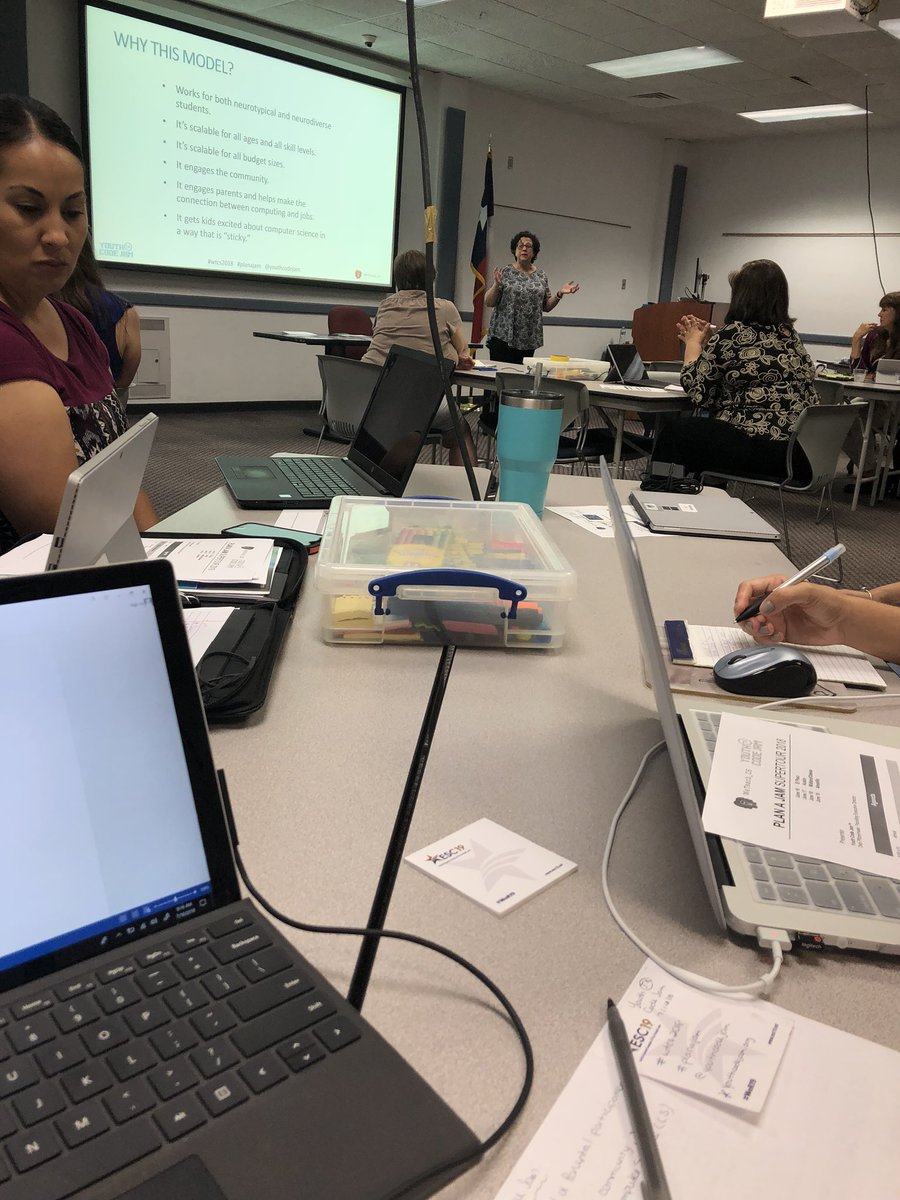 physed_JDE's tweet photo. Ready, set, YOUTH CODE JAM! Learning how to excite our scholars and community about computer science @jbarbajde @YouthCodeJam #wtcs2018 #planajam https://t.co/WDQ5rBYcx4